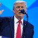 Trump po týdnu otočil. Pozastavil nový balík sankcí proti Rusku