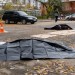 Rusi zaútočili na Ukrajinu 332 dronmi a raketami, v Chersone prišiel o život záchranár