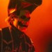 VIDEO: Tobias Forge z Ghost se vrátil k death metalu. Obnovil kapelu Repugnant a znovu nahrál "Premature Burial"